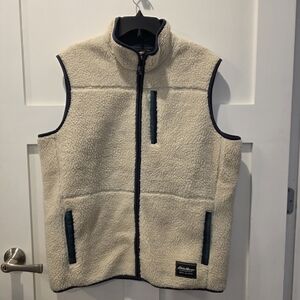 Eddie Bauer Men's Chilali Faux Shearling Fleece Vest Large Finance Bro Gorpcore